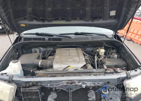 2008 Toyota Tundra Base 5.7L V8 z USA, uszkodzony, nr VIN 5TFCV54168X006161